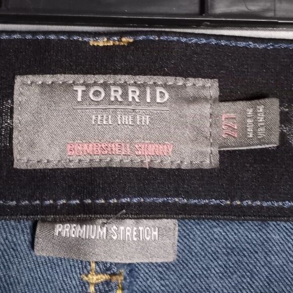 Torrid Bombshell Premium Stretch Women's Skinny Dark Wash Denim Jeans Size 22T - Picture 7 of 8